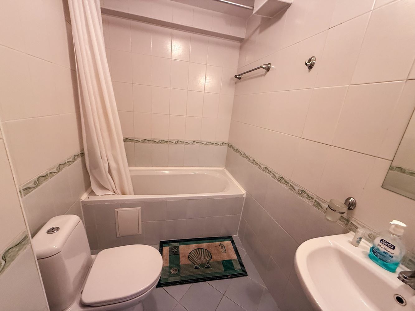 Großzügige 3-Zimmer-Wohnung mit teilweisem Meerblick in Aheloy