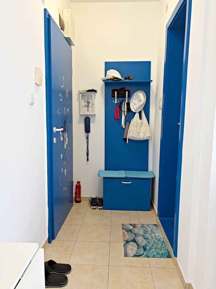 Stilvolle und vollständig renovierte Zweizimmerwohnung in Sonnenstrand – bezugsfertig