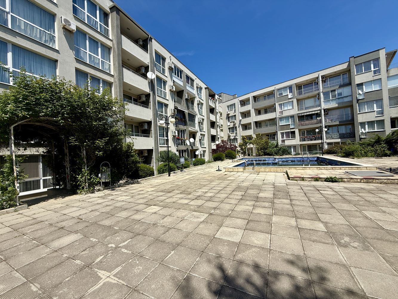 Gemütliches und vollständig möbliertes Studio in Sweti Wlas – perfektes Zuhause am Meer mit niedriger Wartungsgebühr