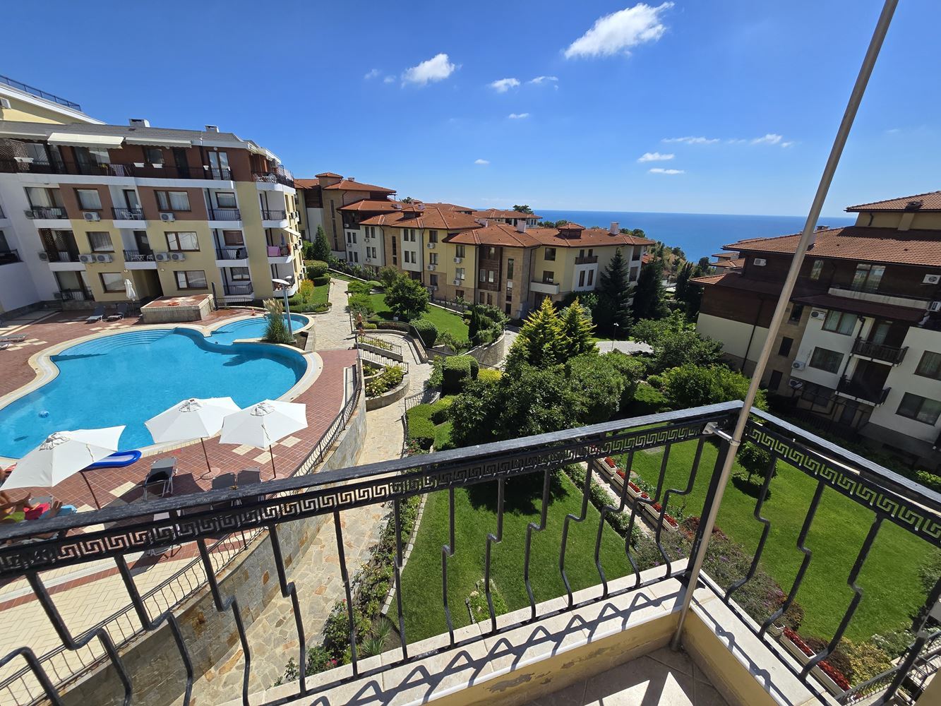 Panoramablick auf das Meer in erster Meereslinie – möblierte Zweizimmerwohnung mit einem Schlafzimmer in Sveti Vlas