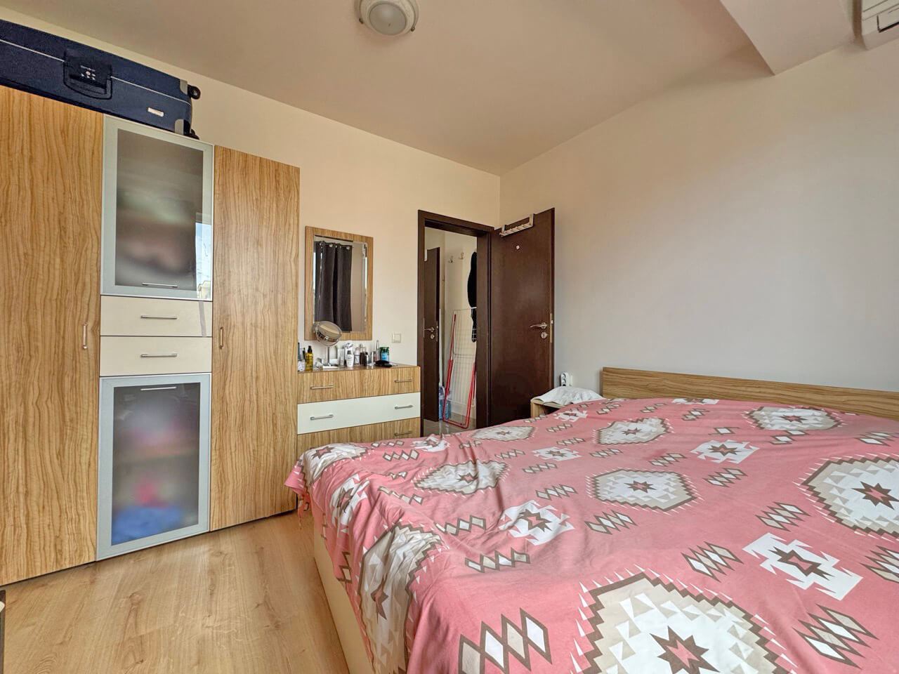 Zwei-Zimmer-Wohnung in Sunny Beach – voll möbliert, mit Pool und hervorragendem Investitionspotenzial