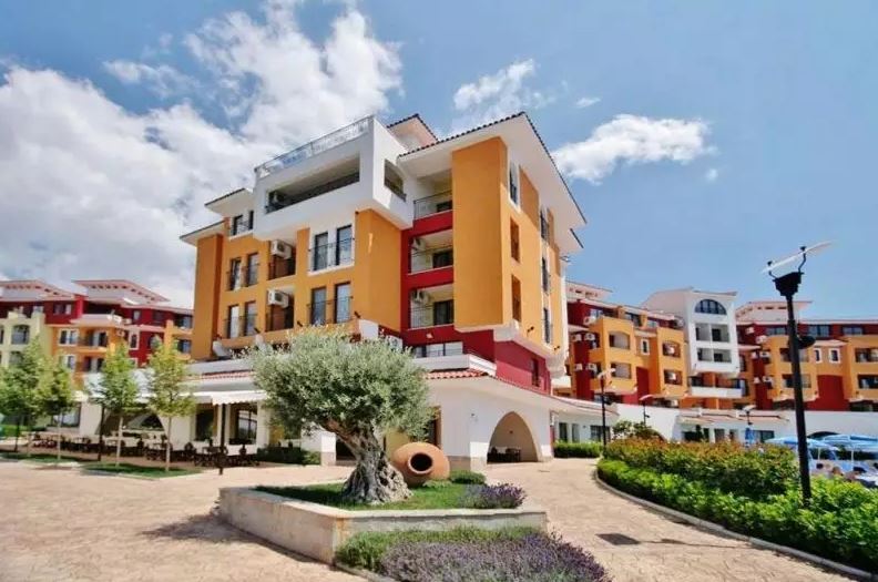 Geräumige Drei-Zimmer-Wohnung mit direktem Meerblick in Aheloy – Komfort, Luxus und familienfreundliches Wohnen