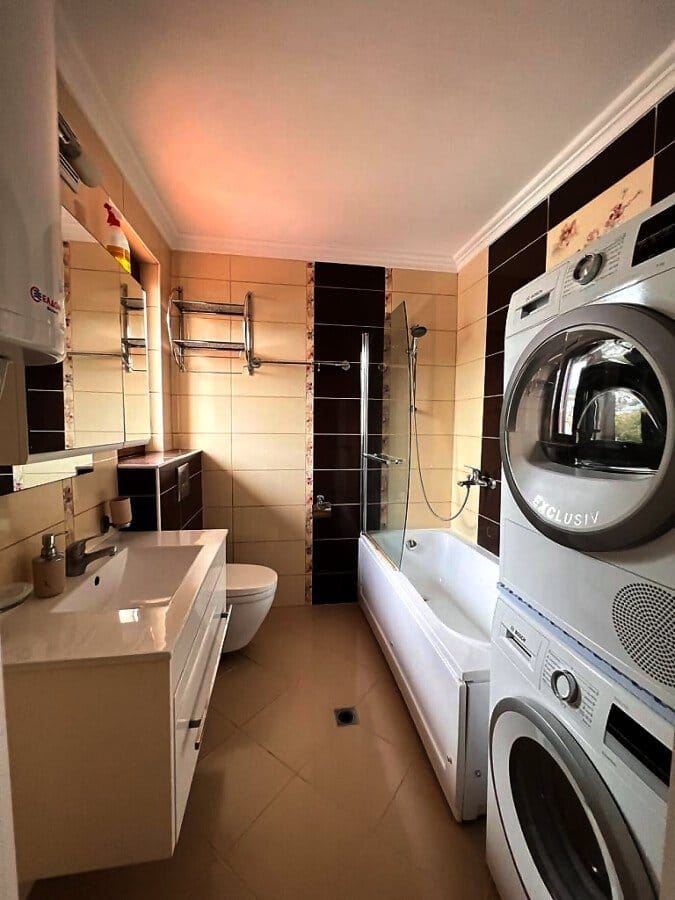 Komfortable Maisonette-Wohnung mit zwei Schlafzimmern und Meerblick in Sveti Vlas – Immobilie in prestigeträchtiger Lage mit beeindruckender Aussicht