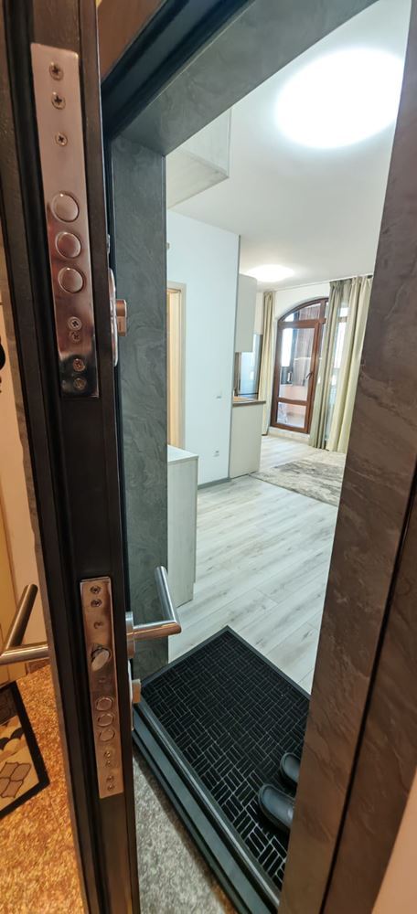 Stilvolle Zweizimmerwohnung in Sveti Vlas – komplett renoviert und nur wenige Meter vom Strand entfernt