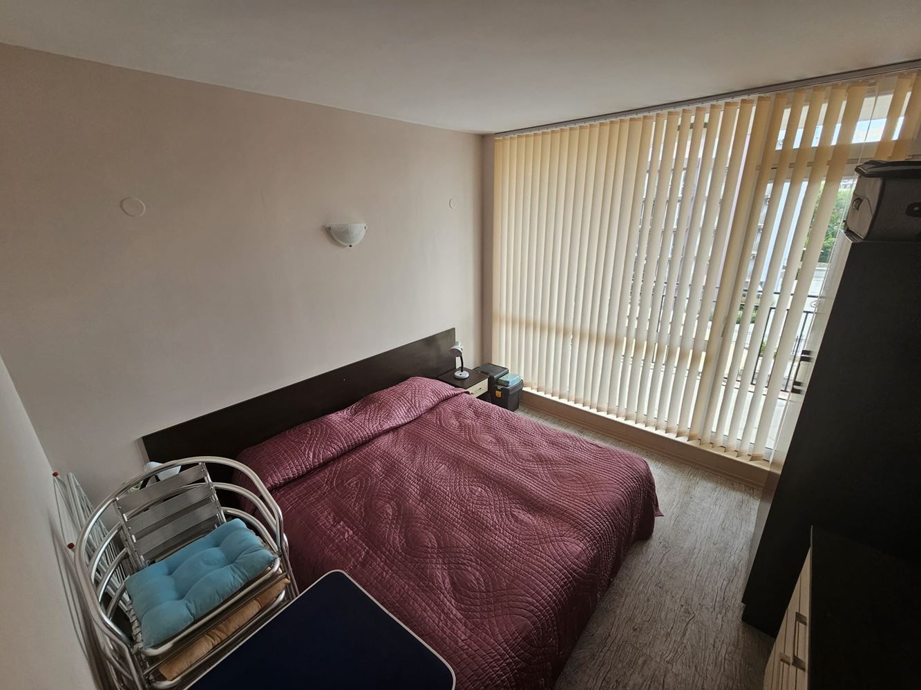 Geräumiges Apartment mit zwei Schlafzimmern in Sonnenstrand mit hervorragender Lage und Annehmlichkeiten für die ganzjährige Nutzung
