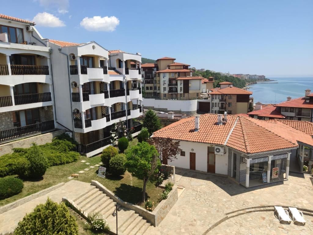Luxuriöse 3-Zimmer-Wohnung in erster Meereslinie in der VIP-Zone von Sveti Vlas