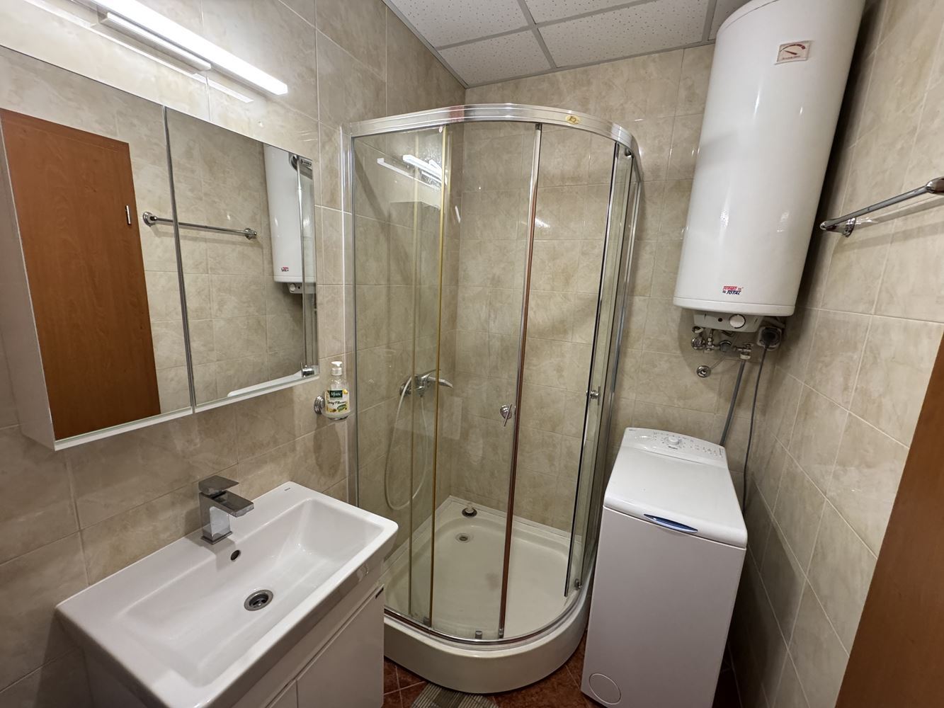 Studio mit Poolblick in einer Anlage mit hervorragender Infrastruktur in Sonnenstrand