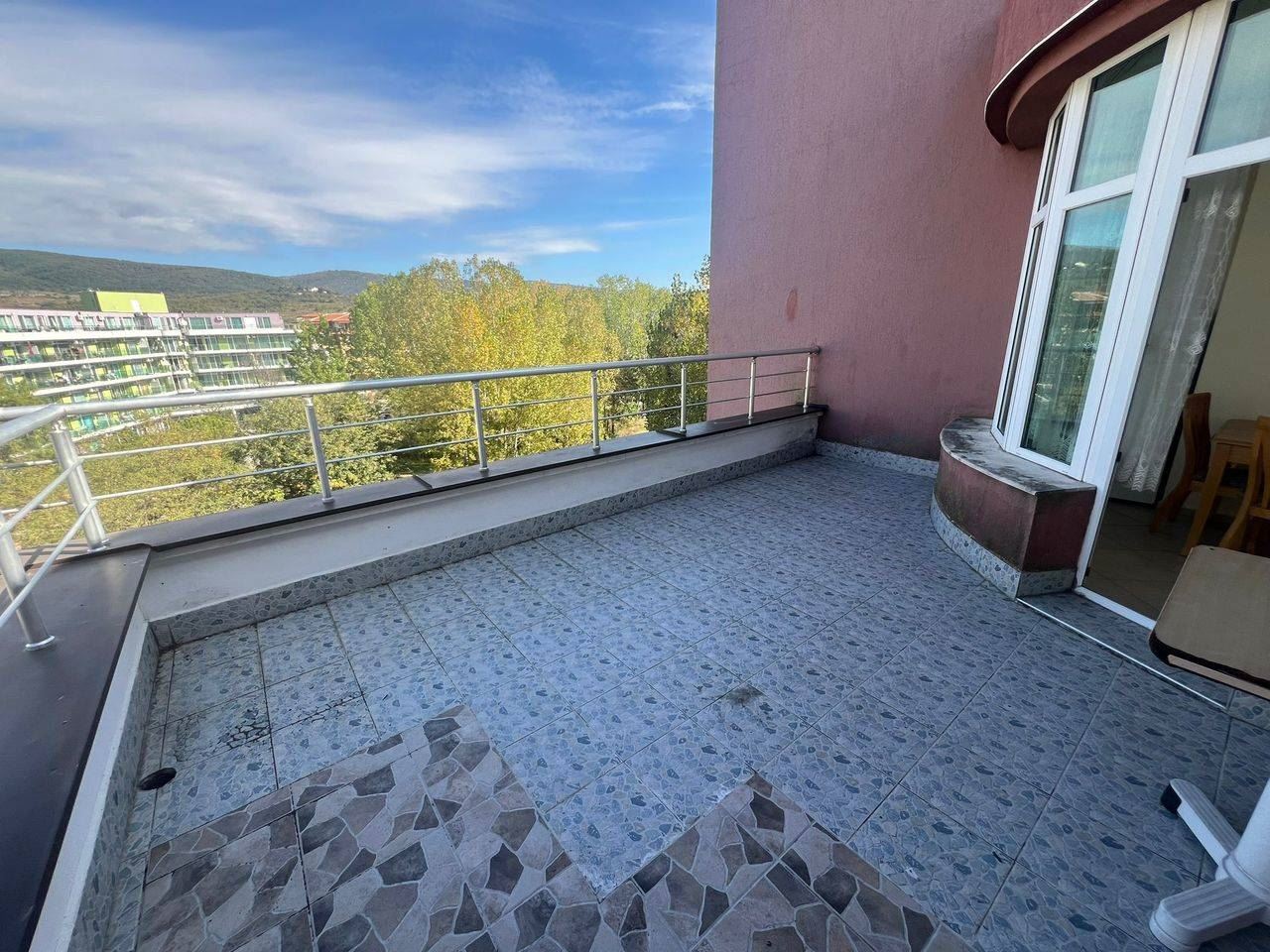 Geräumige Ein-Zimmer-Wohnung in Sonnenstrand – Komfort und Platz in einer gepflegten Anlage