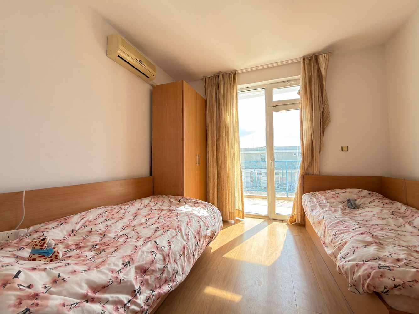 Geräumige Vierzimmer-Maisonettewohnung mit Panoramablick – Komfort und Stil im Herzen der Ruhe