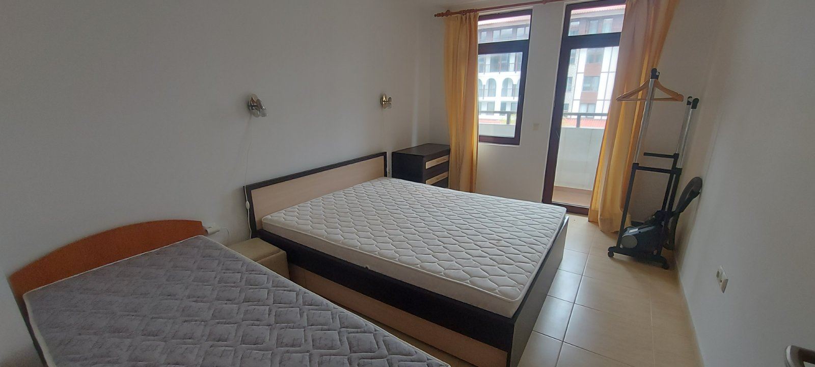 Geräumige Wohnung mit Meerpanorama in Sveti Vlas – Komfort, Grünflächen und prestigeträchtige Lage