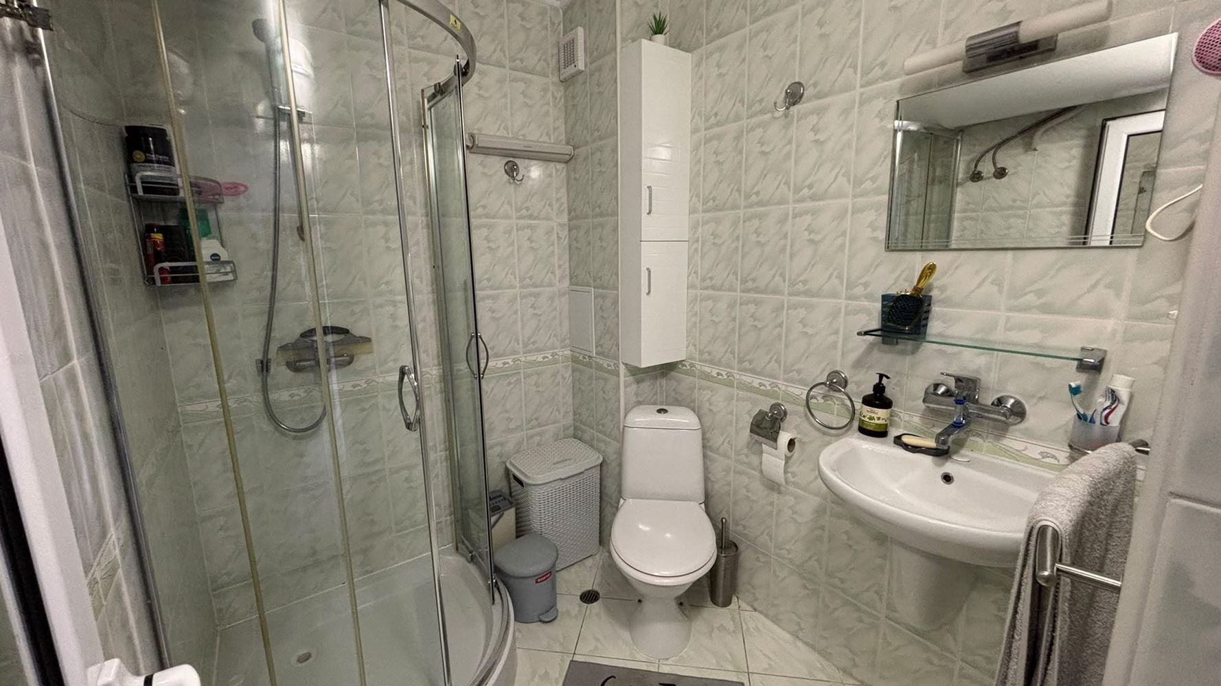 Wohnung mit einem Schlafzimmer und Meerblick in Sveti Vlas – ohne Instandhaltungsgebühr, mit Parkplatz, bezugsfertig