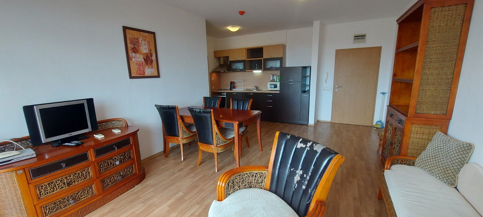 2-Zimmer-Wohnung mit Panoramameerblick in Aheloy – Komfort, Raum und Ruhe