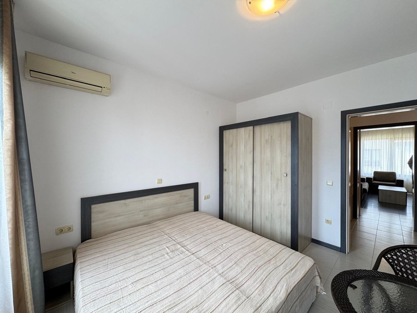 3-Zimmer-Wohnung mit Meerblick und Privatstrand in einer prestigeträchtigen Anlage in Tschernomorez