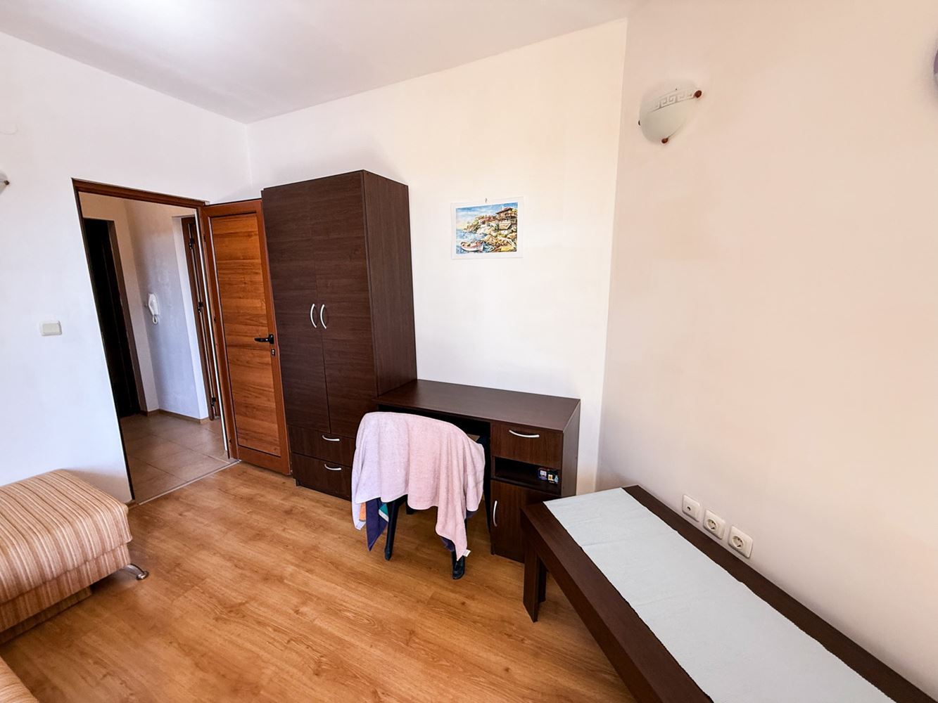Sonnenstrand: Gemütliche 2-Zimmer-Wohnung mit niedriger Wartungsgebühr