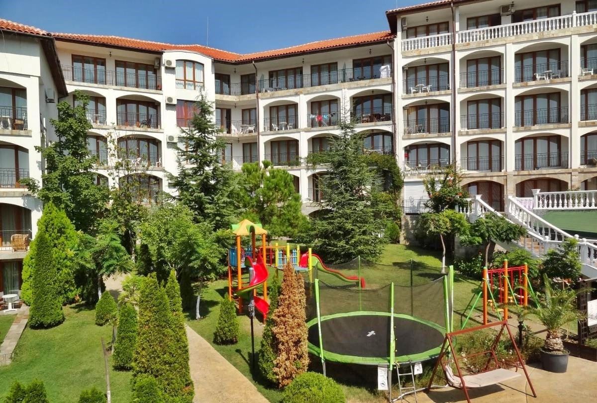 Zwei-Zimmer-Wohnung (Wohnung mit einem Schlafzimmer) mit direktem Zugang zum Pool in einer Anlage in Sveti Vlas