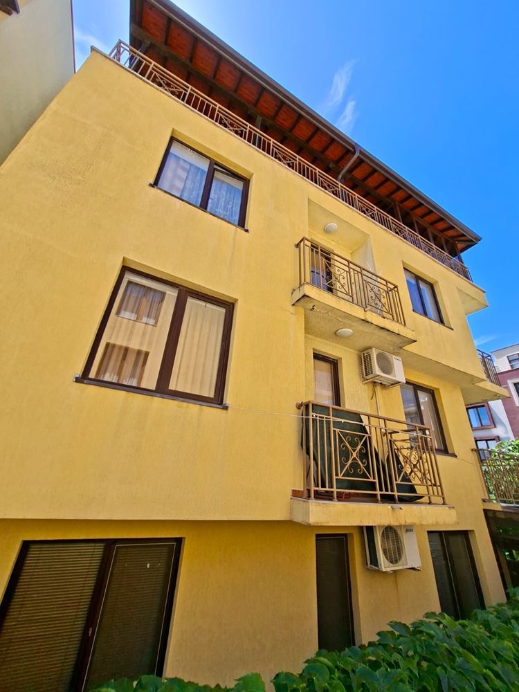 Geräumige 2-Zimmer-Wohnung in Sveti Vlas ohne Wartungsgebühr – ausgezeichnete Lage, schöne Immobilie am Meer