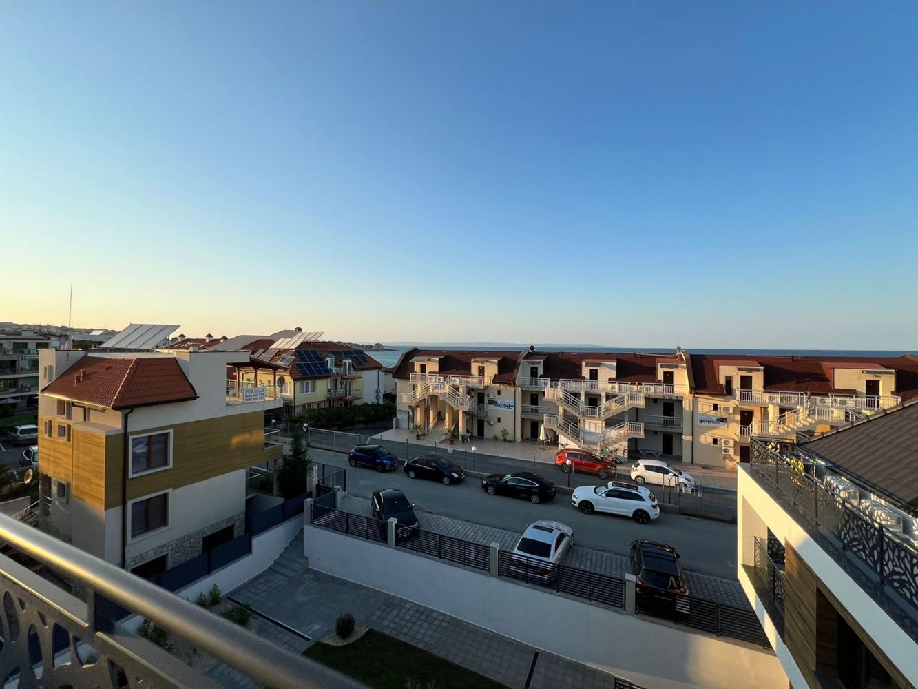 3-Zimmer-Wohnung mit Panoramameerblick – nur wenige Meter vom Strand in Sozopol entfernt