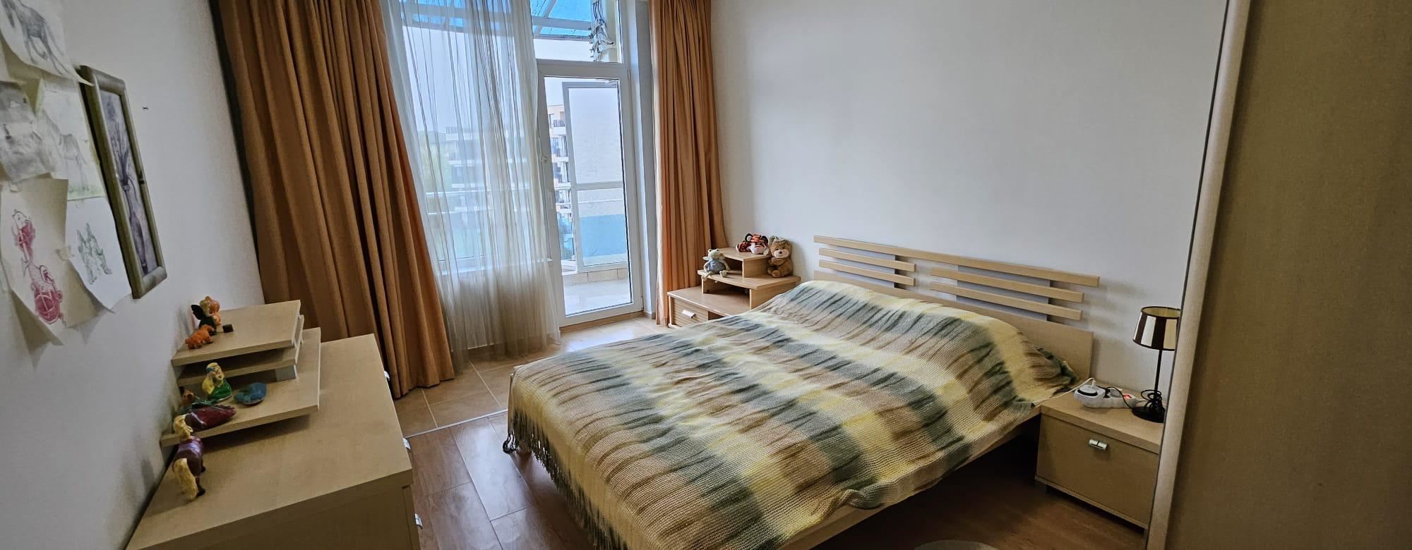 Luxus und Großzügigkeit direkt am Strand – 3-Zimmer-Wohnung in Ravda, nur 50 Meter vom Meer entfernt