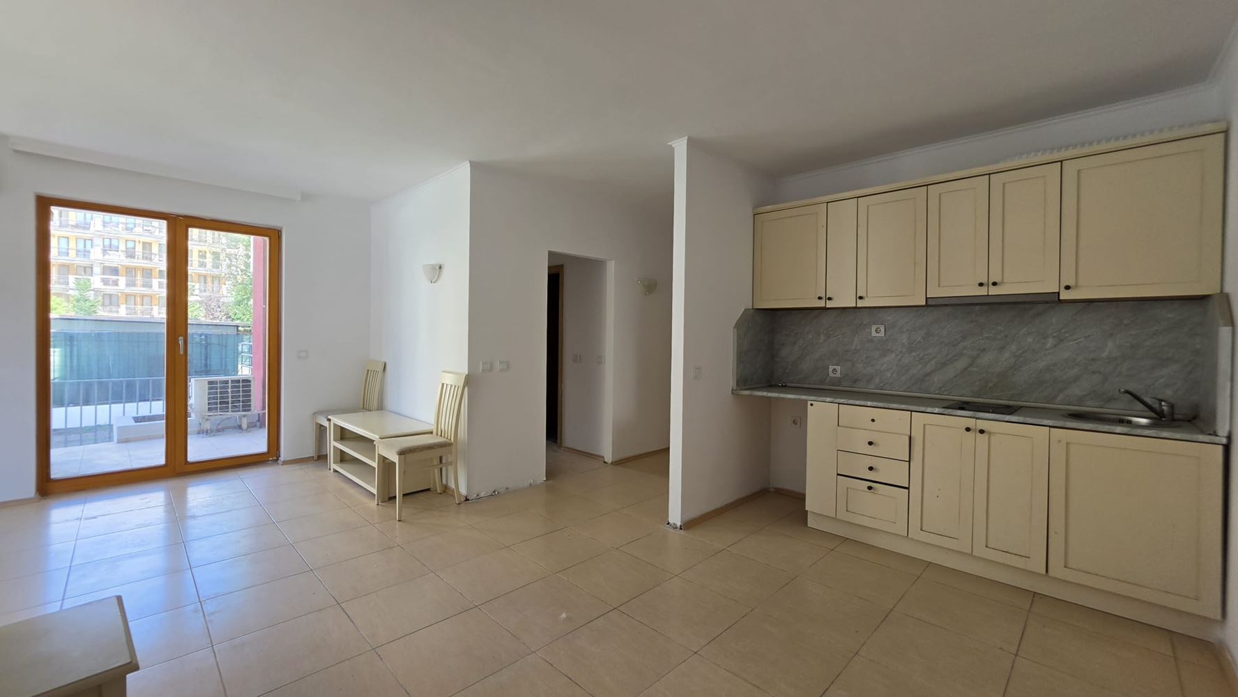 Wohnung mit privatem Garten in Sonnenstrand – keine Wartungsgebühr!