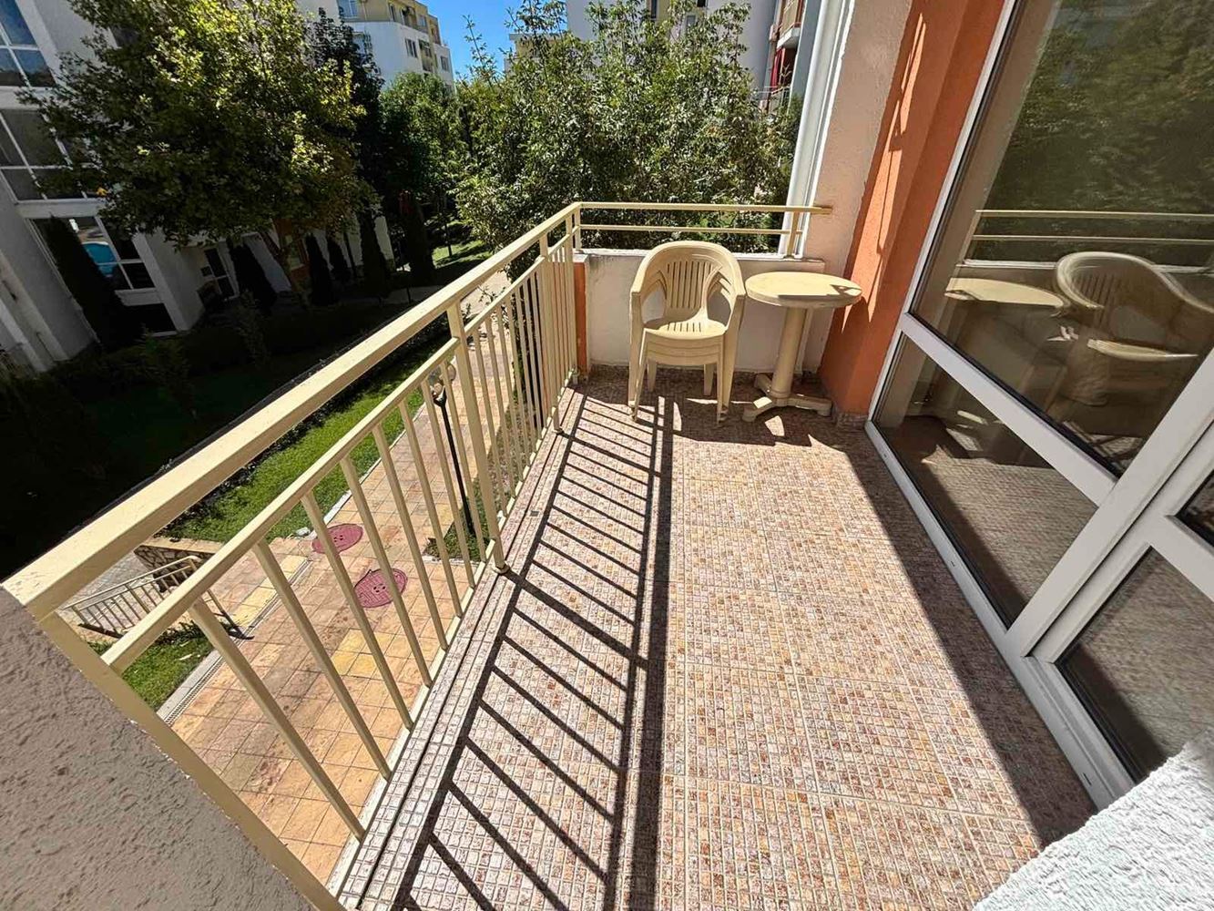 Wohnung mit wunderschönem Poolblick in Sveti Vlas – Ihr Ort für Erholung am Meer