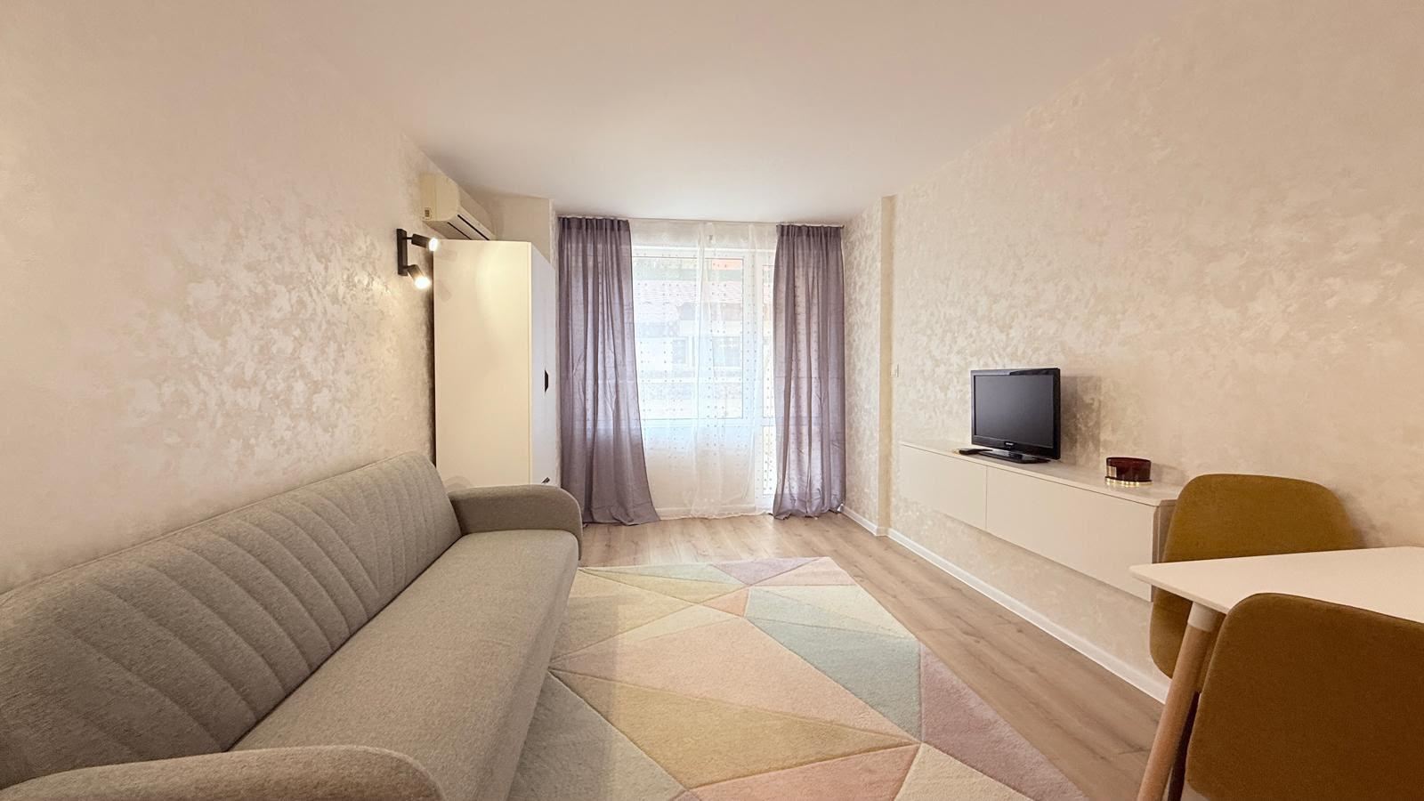 Stilvolles Studio in Sveti Vlas – 200 m vom Meer entfernt, mit Swimmingpool und sofort bezugsfertig