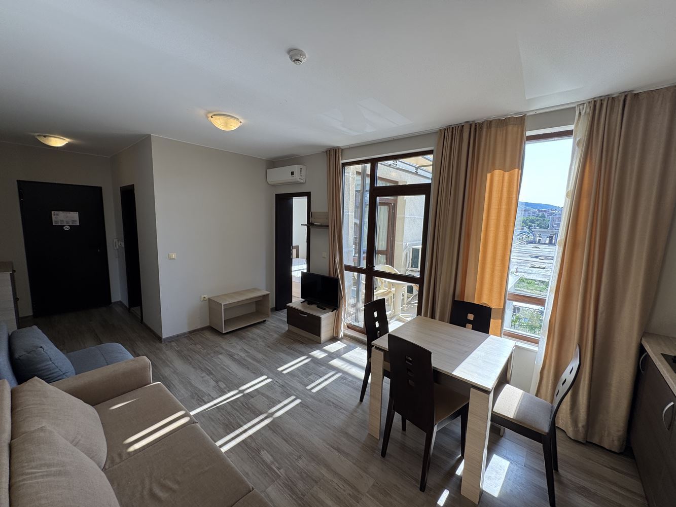 Wohnung mit einem Schlafzimmer in einer modernen Wohnanlage in Sveti Vlas – gemütliche bezugsfertige Immobilie