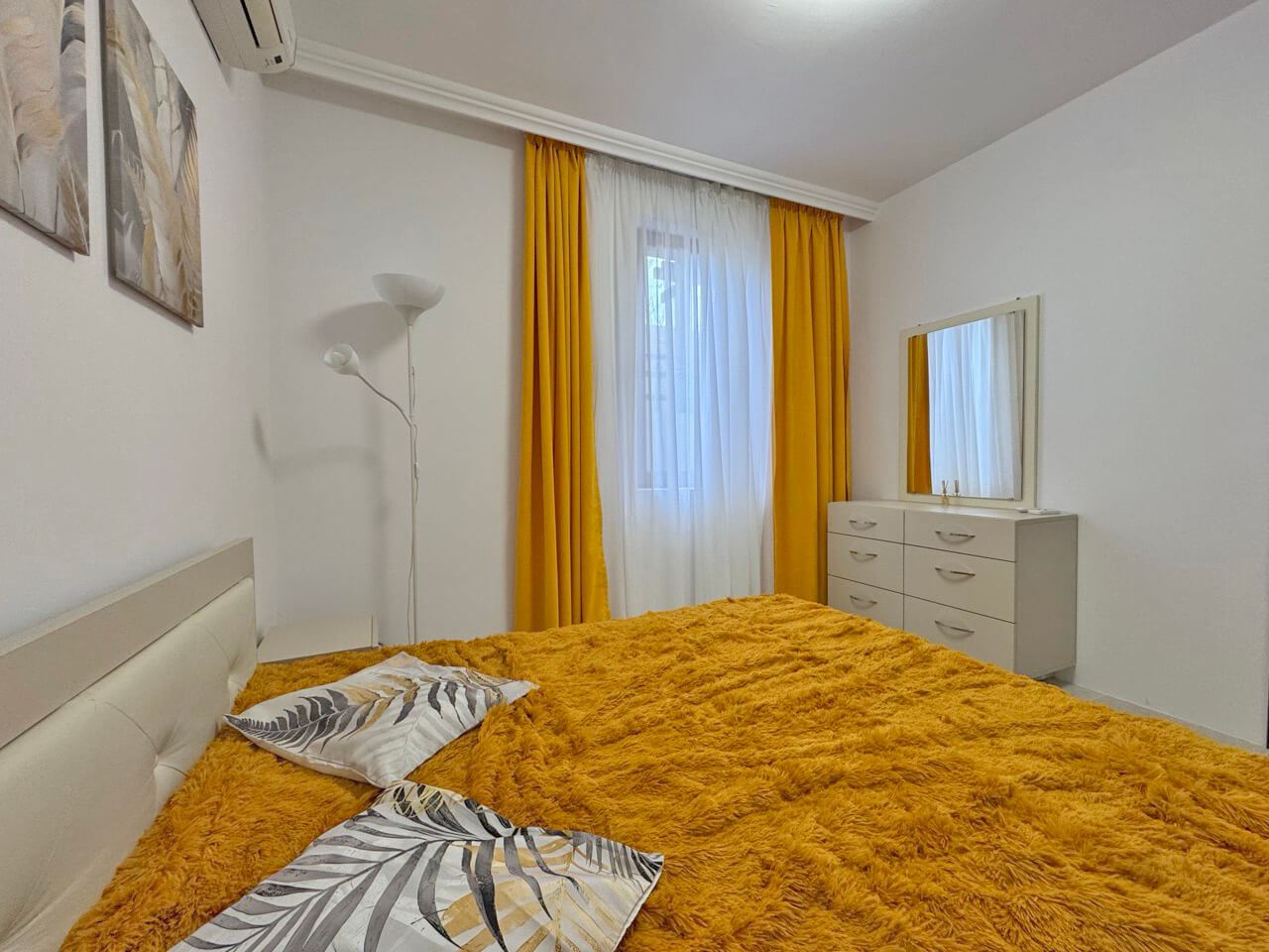 Geräumige Zwei-Zimmer-Wohnung in einem prestigeträchtigen Komplex in Sveti Vlas – 200 Meter vom Meer entfernt