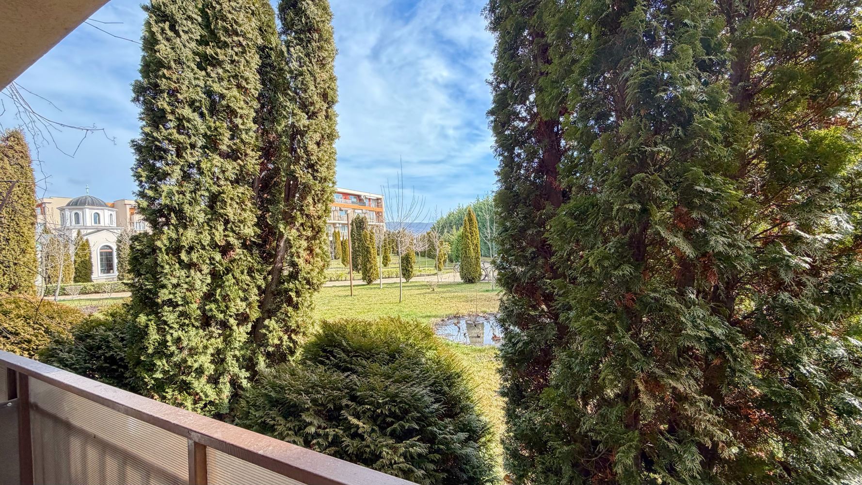 Geräumiges Studio mit Terrasse in einem modernen Komplex am Sonnenstrand – Komfort und Unterhaltung nur wenige Gehminuten vom Meer entfernt