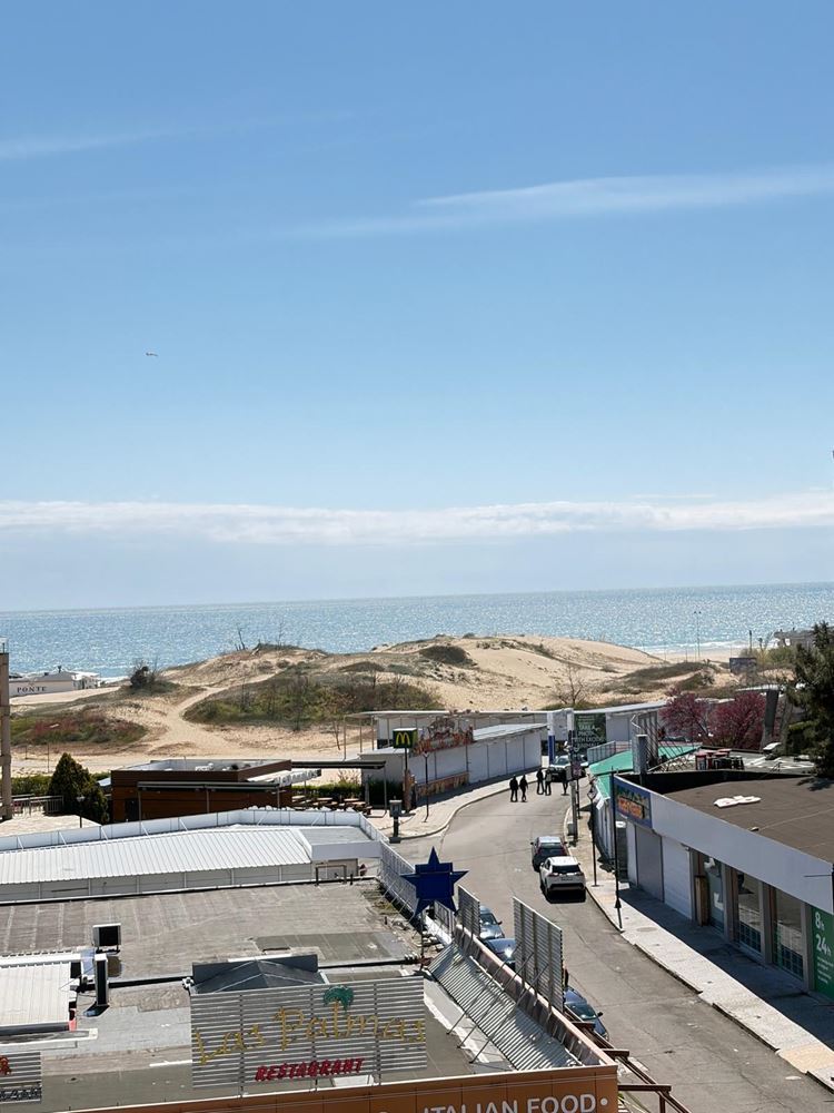 Luxuriöse 3-Zimmer-Wohnung mit Meerblick nur 100 Meter vom Strand in Sonnenstrand entfernt