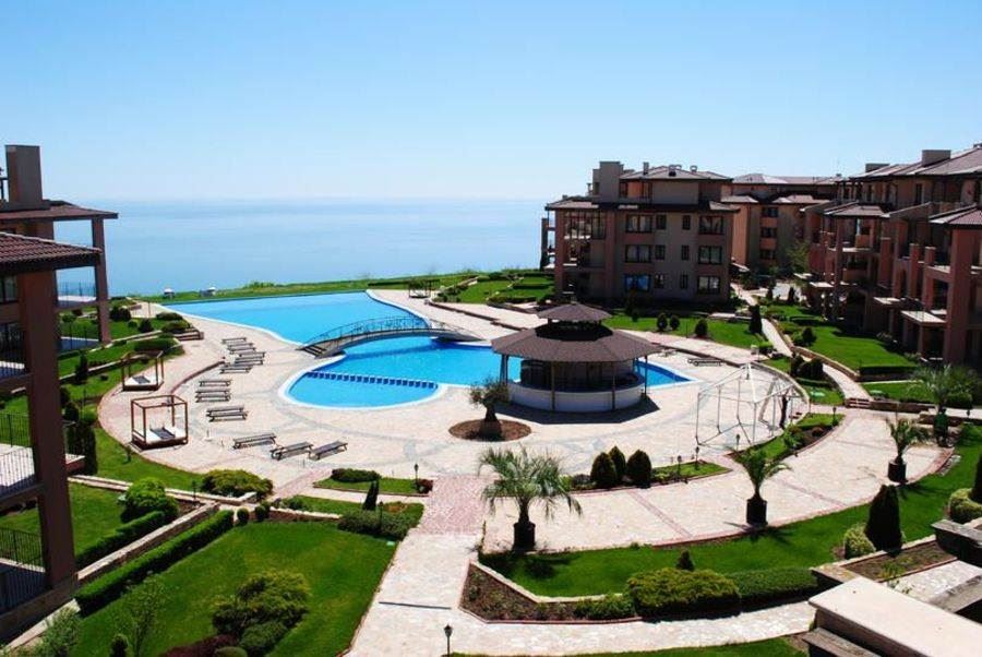Geräumige möblierte 3-Zimmer-Wohnung mit Meerblick nahe Balchik – Komfort inmitten der Natur und der Golf Riviera