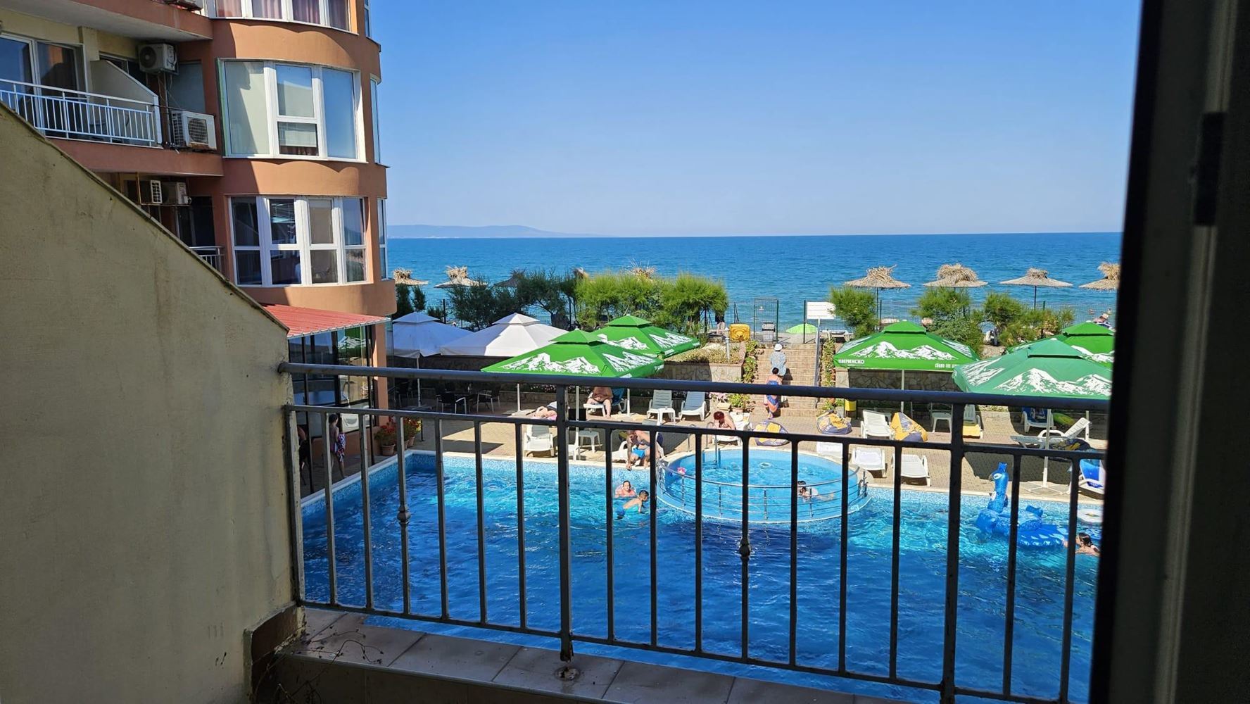 Studio mit frontalem Meerblick in erster Meereslinie in Pomorie – die perfekte Immobilie am Meer