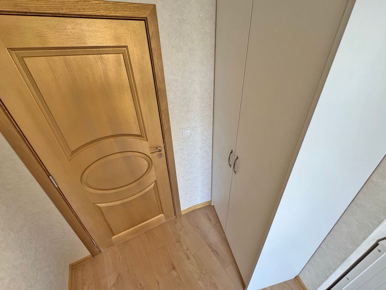 Helles Studio in Luxuskomplex – perfekter Komfort am Pool