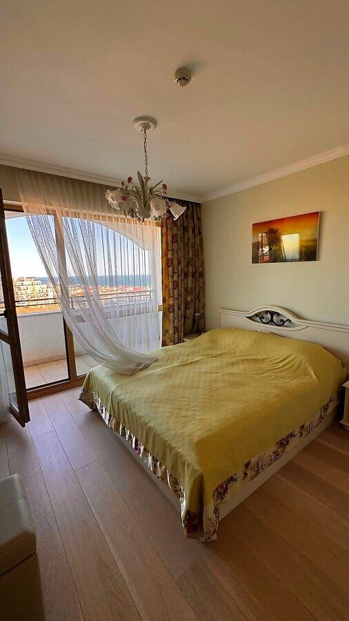 Luxuriöse Zwei-Schlafzimmer-Wohnung mit Panoramablick in Sveti Vlas