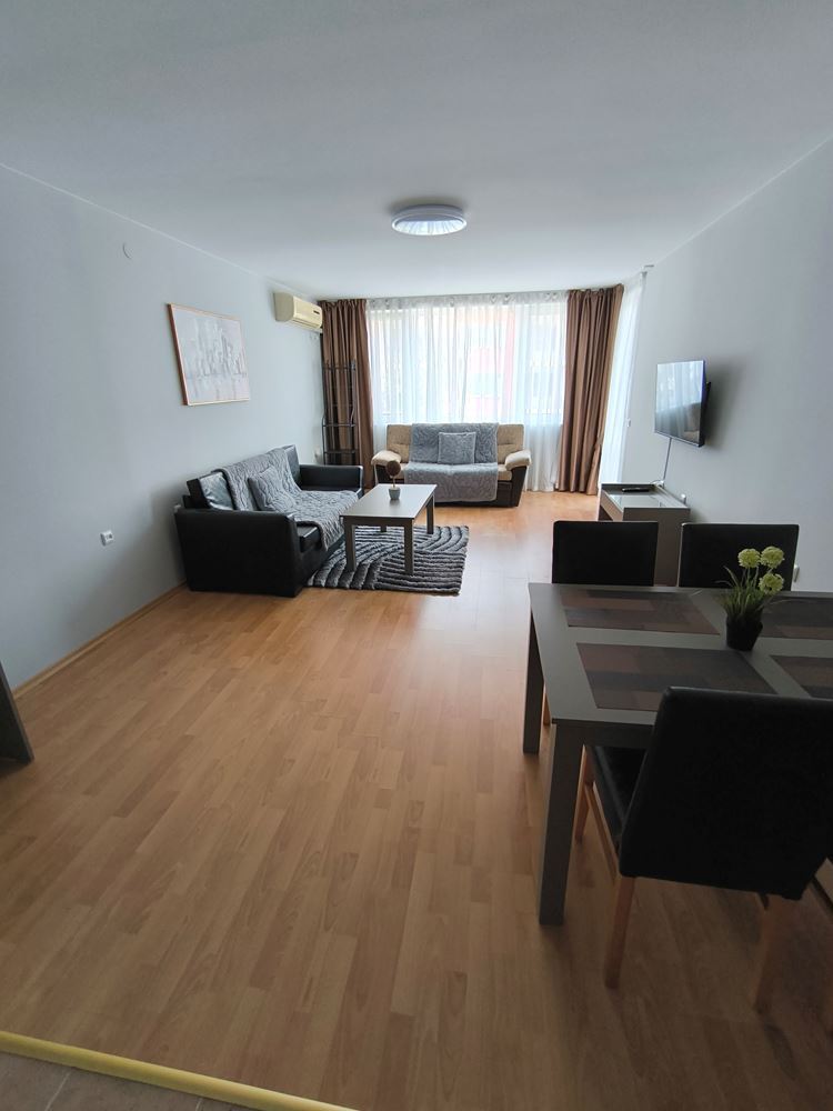 Luxuriöse Wohnung mit einem Schlafzimmer in erster Meereslinie in Sveti Vlas
