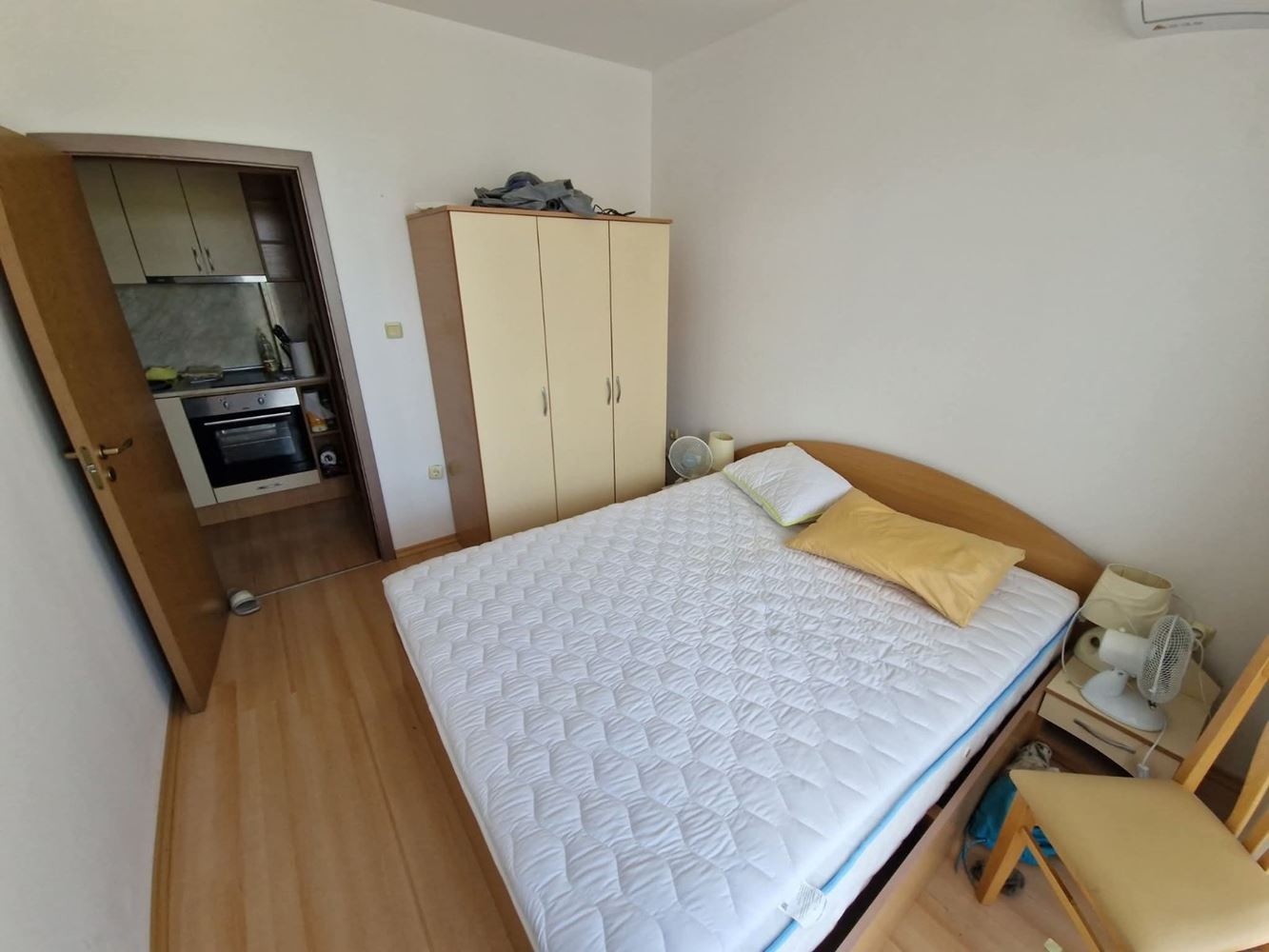 Gemütliche Zweizimmerwohnung mit Blick auf den Pool in einer hervorragend gepflegten Anlage – ideal für Urlaub und Investition