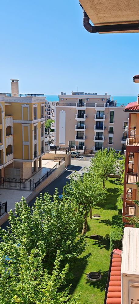 Möblierte Zweizimmerwohnung mit teilweisem Meerblick und ausgezeichneter Infrastruktur
