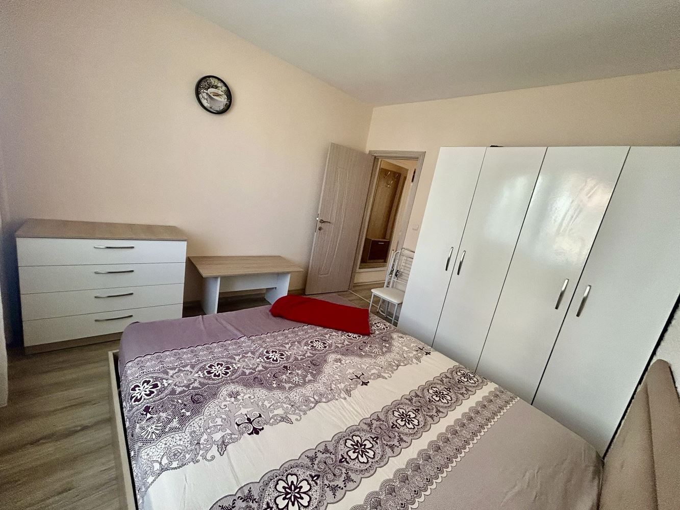 Komfortable 2-Zimmer-Wohnung mit direktem Zugang zum Pool in Nessebar – ein außergewöhnlich praktisches Angebot