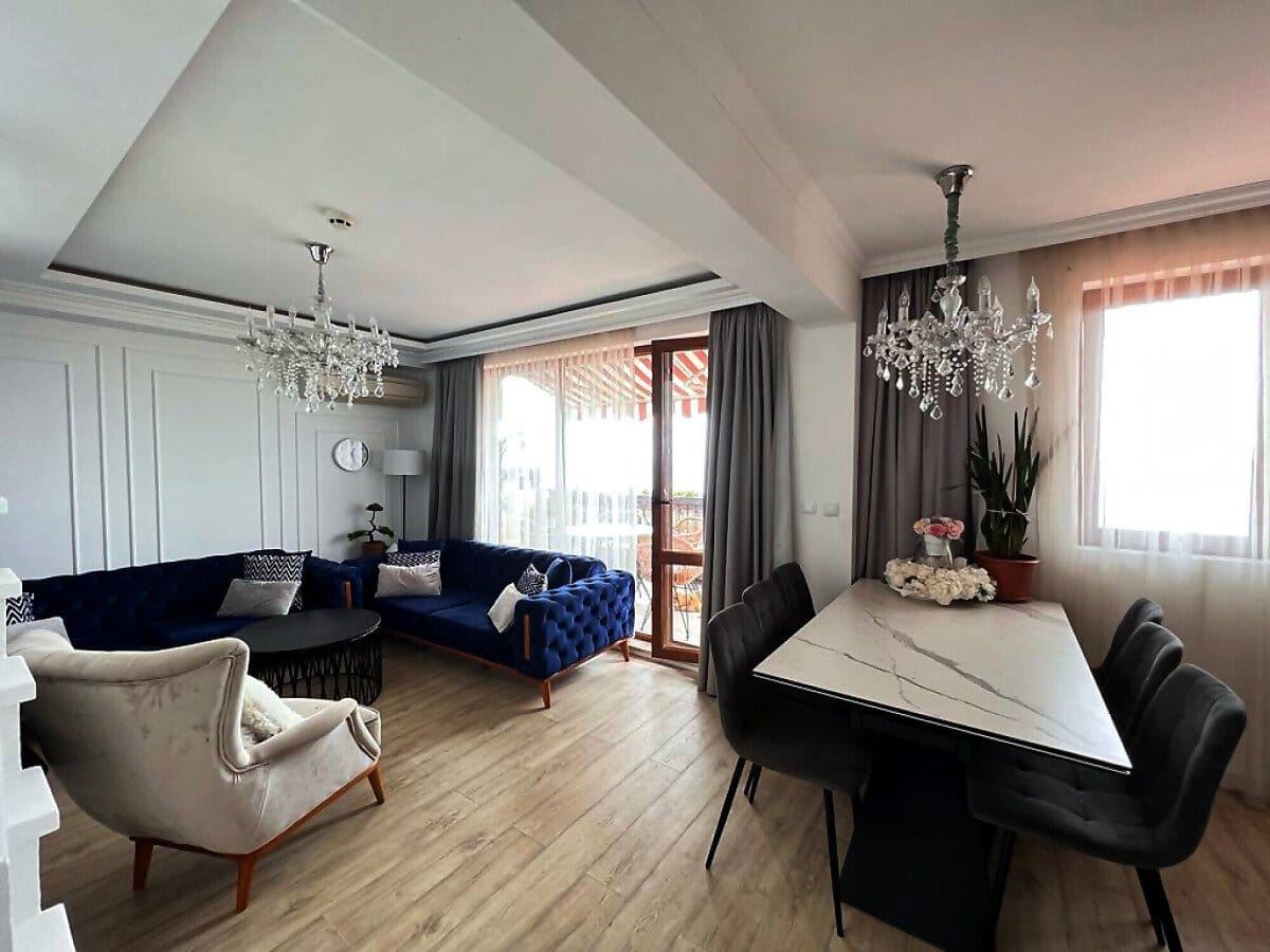 Komfortable Maisonette-Wohnung mit zwei Schlafzimmern und Meerblick in Sveti Vlas – Immobilie in prestigeträchtiger Lage mit beeindruckender Aussicht