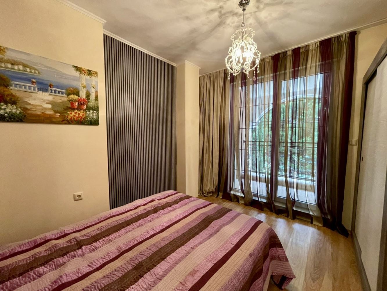 Luxuriöses Maisonette-Apartment mit Garten in Elite-Komplex – Komfort und Entspannung in Meeresnähe