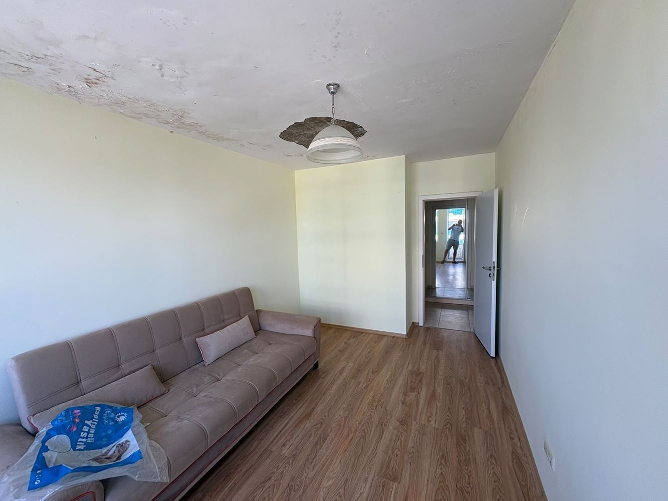 Pomorie 300 m vom Meer entfernt – möblierte Zweizimmerwohnung mit einem Schlafzimmer in einer Wohnanlage mit Swimmingpool