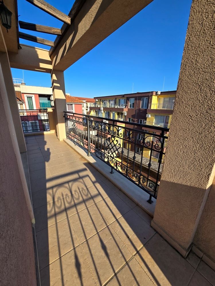 Neue Wohnung mit einem Schlafzimmer in Pomorie – renoviert, bereit zur Möblierung, mit geräumigem Balkon und Grill