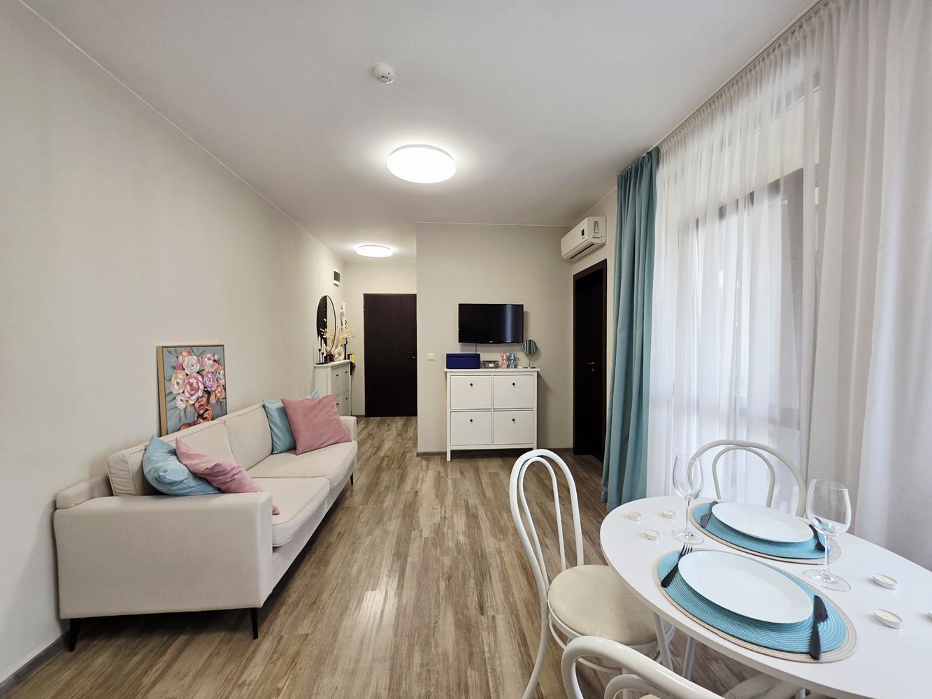 Meerkomfort mit eigenem Garten – 2-Zimmer-Wohnung mit einem Schlafzimmer nur wenige Schritte vom Strand in Sveti Vlas entfernt