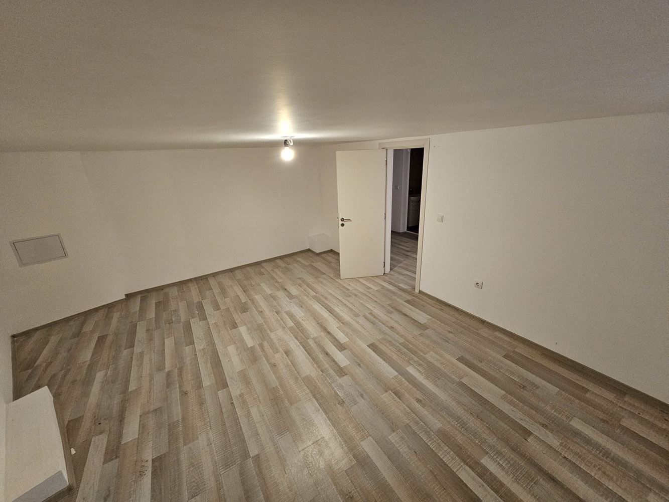 Ein-Zimmer-Wohnung in Sveti Vlas – heller Souterrain, bezugsfertig, keine Wartungsgebühr