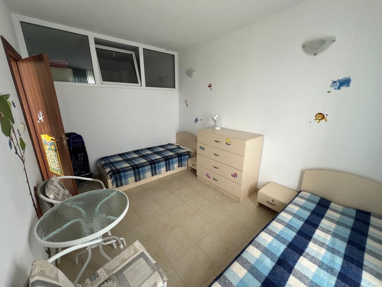 Wohnung mit zwei Schlafzimmern in einer ganzjährig geöffneten Wohnanlage am Meer – bezugsfertig