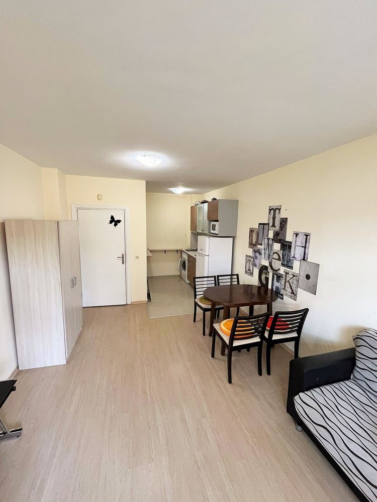 Sonnige und geräumige 2-Zimmer-Wohnung in Sonnenstrand – voll möbliert mit hervorragender Infrastruktur im Komplex