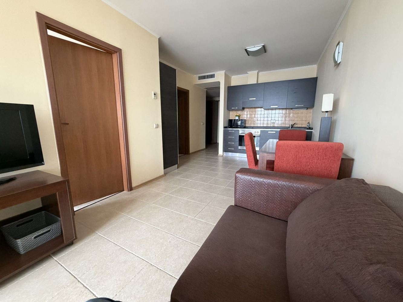 Zwei-Zimmer-Wohnung in Pomorie mit direktem Meerblick – luxuriöses Wohnen am Meer