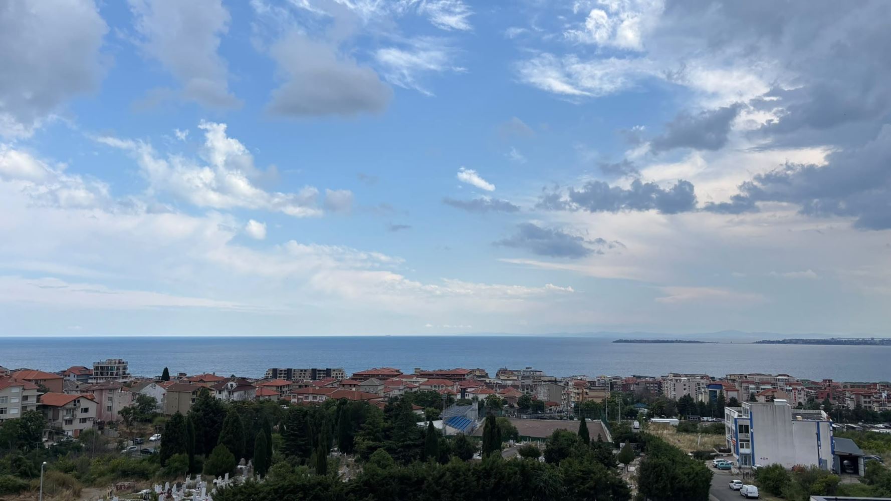 Wohnung mit einem Schlafzimmer und Meerblick in Sveti Vlas – ohne Instandhaltungsgebühr, mit Parkplatz, bezugsfertig