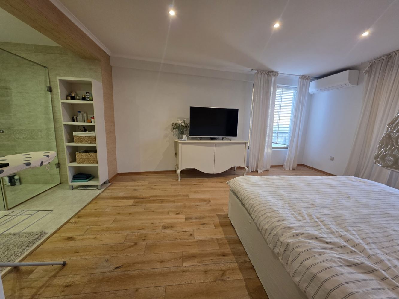 Nessebar: luxuriöse Wohnung mit zwei Schlafzimmern und Panoramablick auf das Meer – 183 m² Großzügigkeit, Komfort und Stil
