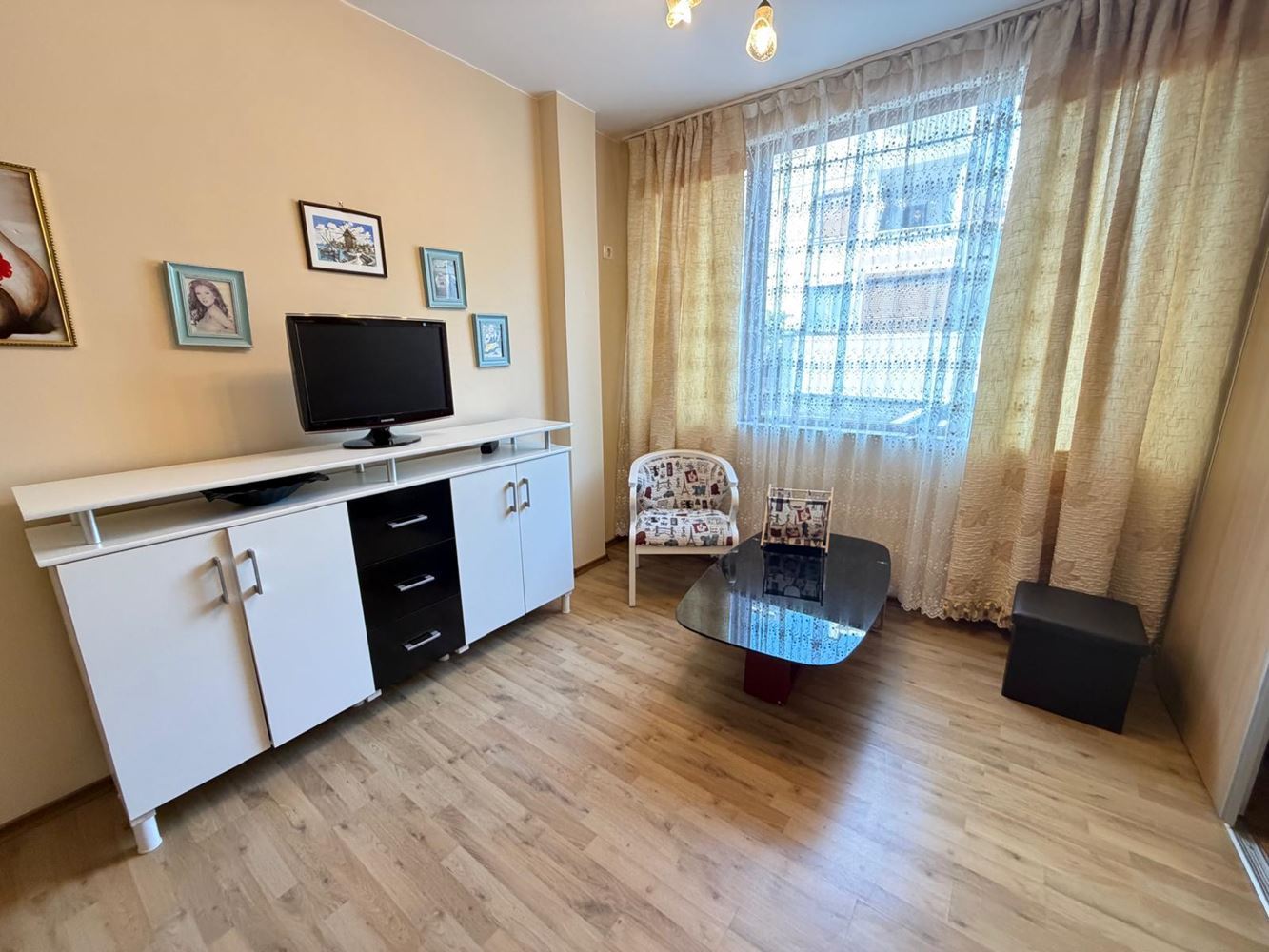 Gemütliche Wohnung mit einem Schlafzimmer in Sarafovo – eigener Eingang, keine Wartungsgebühr, ideal für ganzjähriges Wohnen