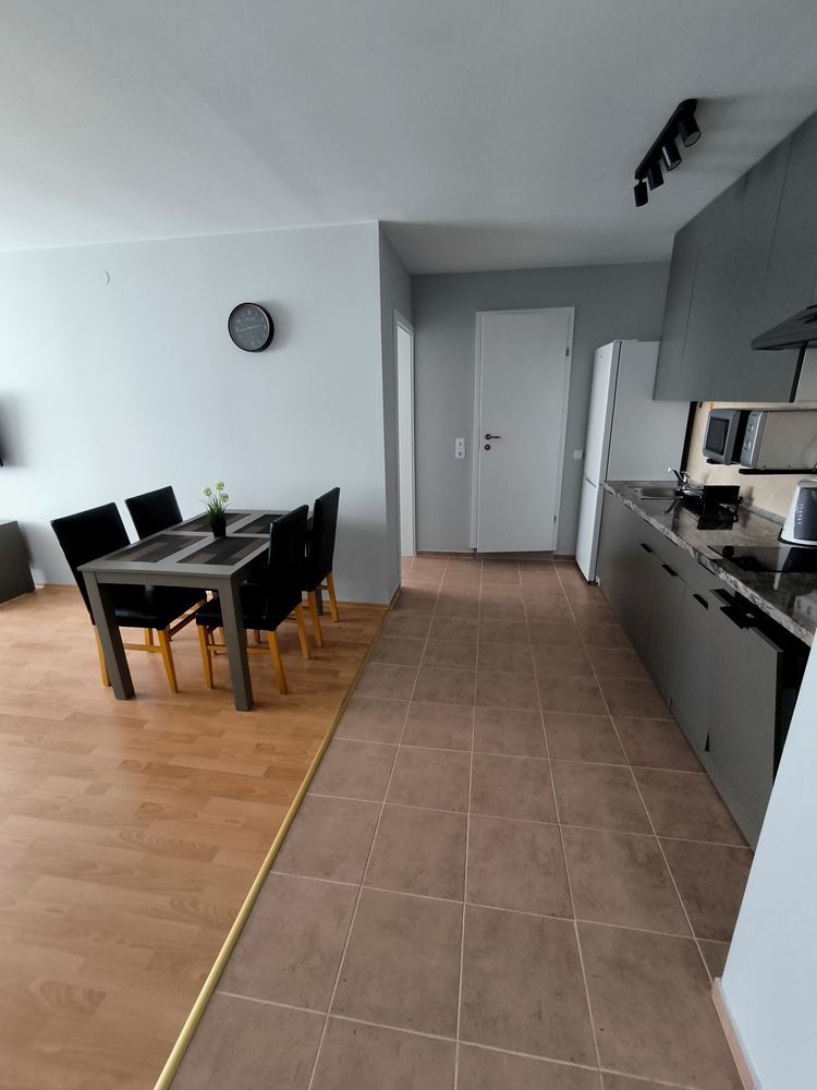 Luxuriöse Wohnung mit einem Schlafzimmer in erster Meereslinie in Sveti Vlas